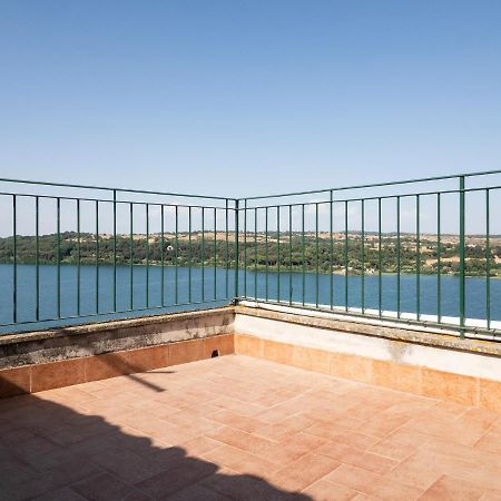 Attico Con Vista Lago - Miralago Ангуилара Сабация Екстериор снимка